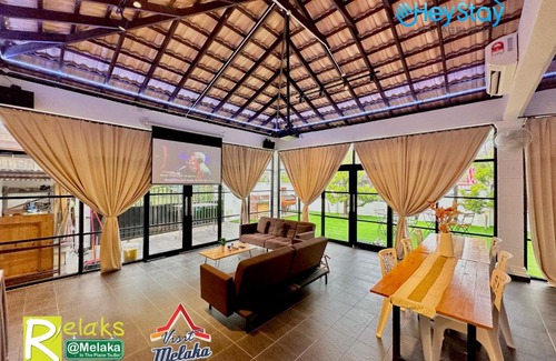 Bukit Baru Casa | GardenHomeStay TownArea Karaok Mahjong PrivatePool By HeystayManagement