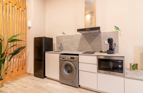 Morvedre Apartamento | Gardens '01 African Roots' by Art Lofts