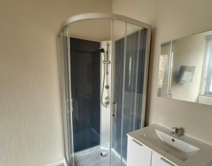 Ransart Apartamento | Gare 64A4 Charleroi-Airport
