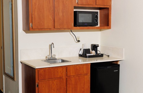 Orlando Hotel | Garnet Inn & Suites, Orlando