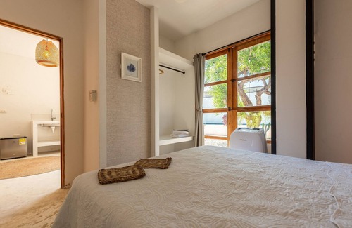 Bocachica Cabina | Garraf Room /Pool/Wifi/Near Ocean