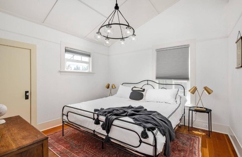 Lincoln Casa | Garrett Retreat