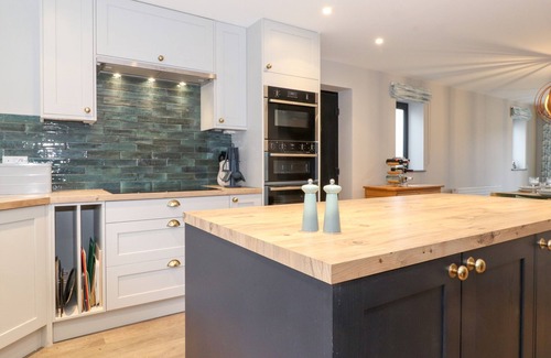 Ambleside Casa | GARTH HILL HOUSE, pet friendly, luxury holiday cottage in Ambleside