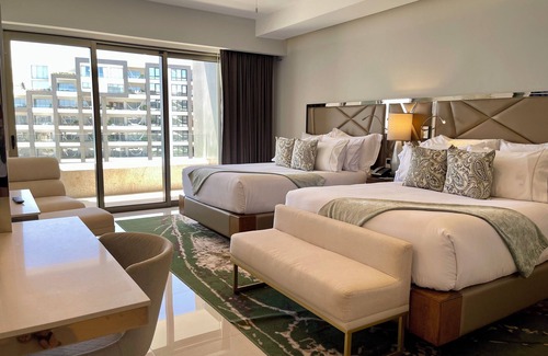 Cabo San Lucas Complejo | Garza Blanca 5 Star Luxury Resort: 2 bed/3 bath suite @ Los Cabos Beach
