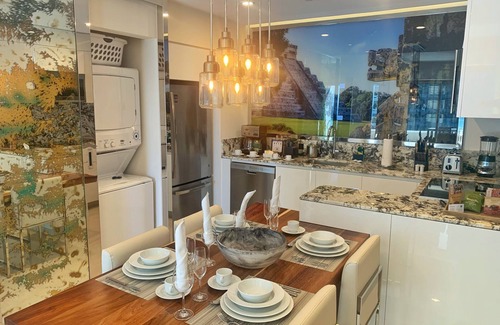 Downtown Cancun Complejo | Garza Blanca 5 Star Resort Cancun: Dec 21 - 28, 2024 Tropical Holiday Vacation
