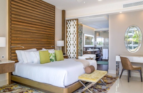 Downtown Cancun Complejo | Garza Blanca 5 Star Resort Cancun: Dec 21 - 28, 2024 Tropical Holiday Vacation
