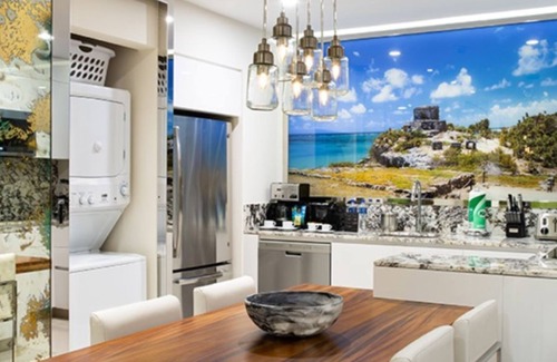 Downtown Cancun Complejo | Garza Blanca CANCUN - one bedroom suite available Dec 9th - 13th. Room only