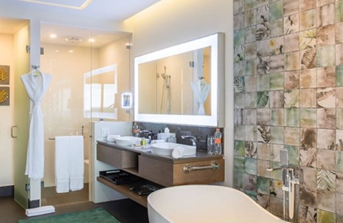 Downtown Cancun Complejo | Garza Blanca CANCUN - one bedroom suite available Dec 9th - 13th. Room only