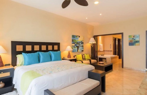 South Shore Hotel Area Complejo | Garza Blanca Luxury Suite 2-bedroom 2 bath Beach front resort in Puerto Vallarta