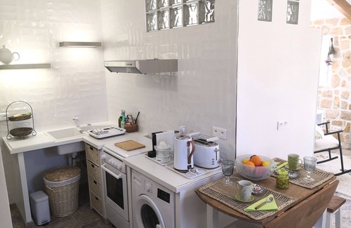 Besse-sur-Issole Apartamento | Gaspard et Marianne, a chic vacation in the heart of Provence for 4 adults