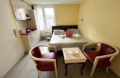 Gewerbeschule Casa | Gasthaus 210