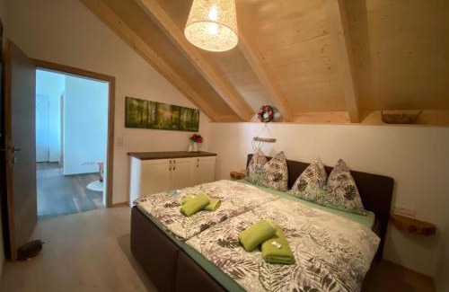 Egg Hotel | Gasthaus zum Fuchs - Familie Andrä