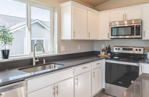 Moses Lake Casa | Gated 3 BR Escape in downtown Moses Lake