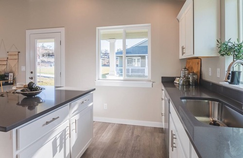 Moses Lake Casa | Gated 3 BR Escape in downtown Moses Lake