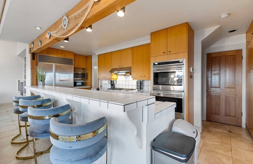 San Rafael Casa | Gated 6BD Retreat: Bay Views,HotTub,Theater,Games