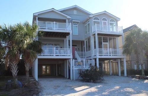 Ash Casa | Gated Community, Oceanfront & Sound Front, Private Pool with Family Area