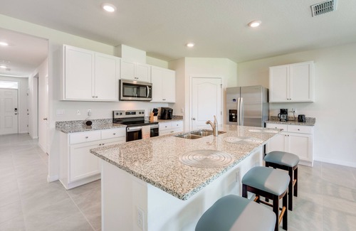 Fedhaven Casa | Gated Community < 30 Mi to Disney: Poinciana Home!