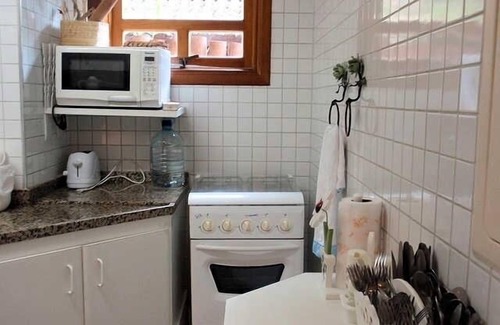 Barra do Una Casa | Gated community house 20m from the beach - up to 08 people. - 3 bedrooms (suite)
