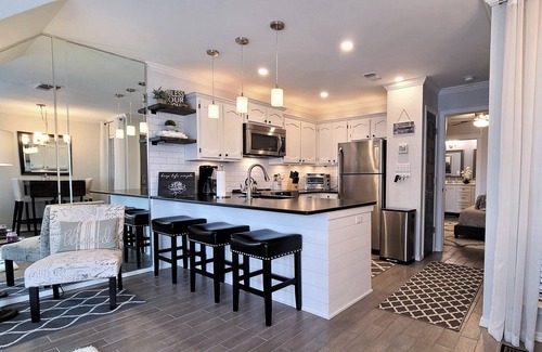 Fort Worth Condominio | Condominio privado cercado por el distrito cultural-histórico Stockyards-hospitales