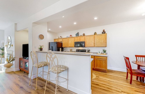 Kierland Condominio | Gated community condo with pool, hot tub, gym, & private patio - near golf