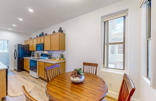Kierland Condominio | Gated community condo with pool, hot tub, gym, & private patio - near golf
