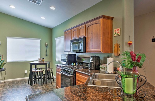 Sunrise Manor Casa | 3BR Las Vegas House w / Grill & Covered Porch!