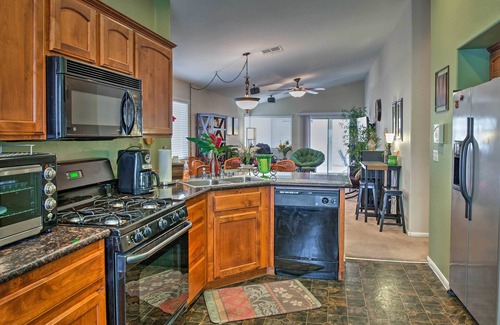 Sunrise Manor Casa | 3BR Las Vegas House w / Grill & Covered Porch!