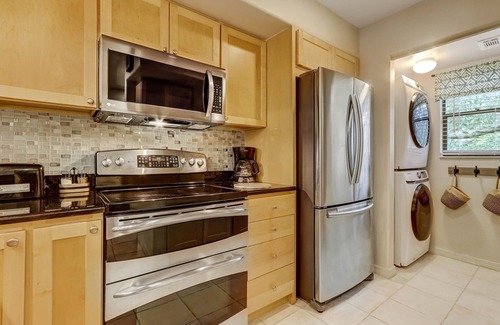 American Beach Condominio | Gated Complex: Poolside Retreat at Sailmaker 507