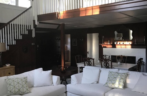 The Pines Casa | NUEVA PISCINA / PATIO / CASA DE PISCINA - Amazing Beach & Lakeside Estate 2 Blks @ Ocean / Dtwn