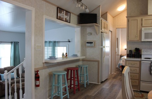 Upper Grand Lagoon Cabaña | Gated resort offering relaxed, quite atmosphere. Minutes to beaches, restaurants