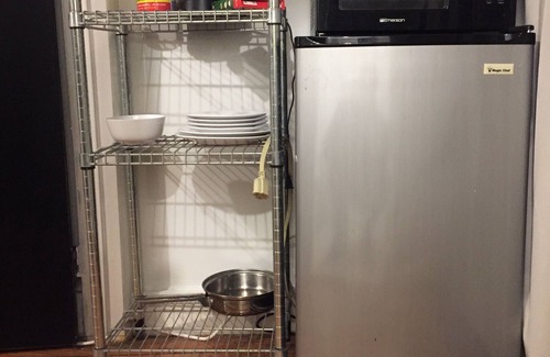 Williamsburg Apartamento | Gated Studio in Williamsburg Artsy District