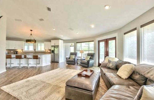 Panacea Casa | Gated Water View Pool Home on Dickerson Bay