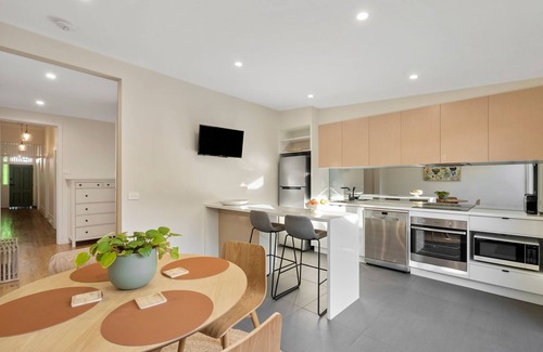 Geelong West Casa | Gatehouse on Elizabeth