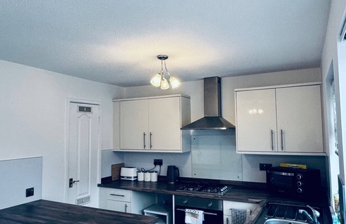 Newcastle-upon-Tyne Casa | Gateshead Gem - Modern 3 Bedroom House