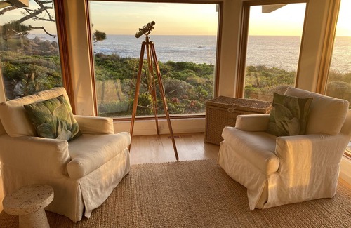 Carmel Riviera Casa | Alquiler de frente al mar rara. Paseo de la playa está al lado. Remodelado de 2009. Eco-estilo