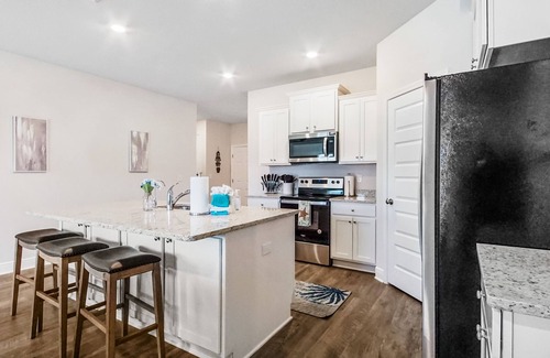 Upper Grand Lagoon Casa | Gateway to PCB with all King Beds Mins from Breaches and & More!