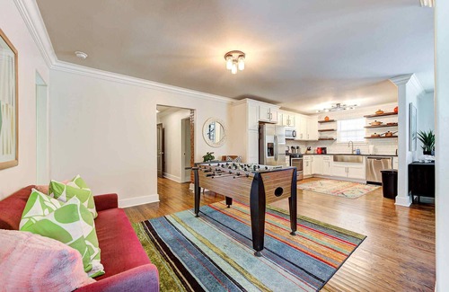 Central Oklahoma City Casa | Gatewood Getaway-central location, fun & comfy
