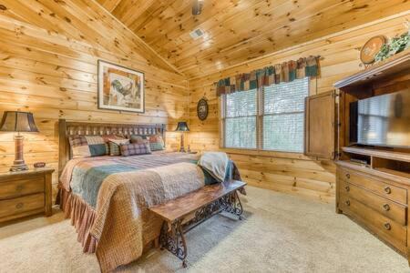 Gatlinburg Casa | Gatlinburg Home with Mountain Views