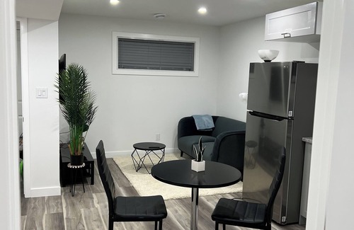 Regina Casa | Gatney’s listing