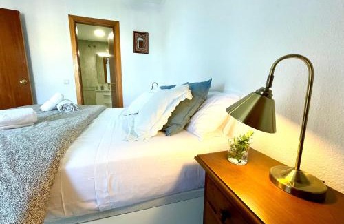 El Puerto de Santa Maria Apartamento | GATU Villa Sol, junto a la playa , piscina, 2 baños, aire cc, terraza, " Preferente mayores de 21 años y familias "