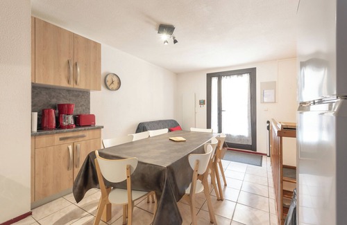 Gavarnie-Gedre Apartamento | Apartamento Gavarnie – Dúplex Acogedor con Parking & Guardaesquís