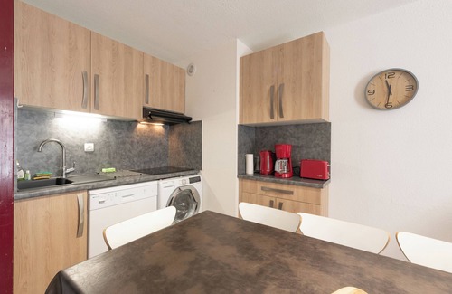 Gavarnie-Gedre Apartamento | Apartamento Gavarnie – Dúplex Acogedor con Parking & Guardaesquís