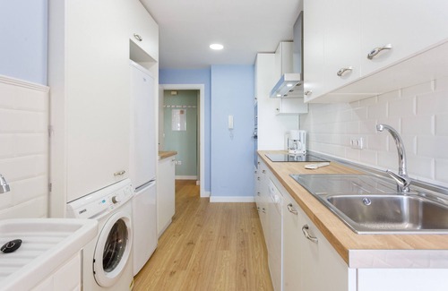 Cadiz Apartamento | GAVIOTA Family Home free parking by Cadiz4Rentals