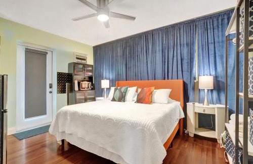 Coral Heights Casa | Gay Clothing Opt Studio in heated pool guesthouse
