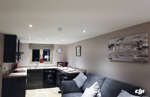 Snitterfield Apartamento | Laburnum Apartment Modern and Self Contained with secluded garden