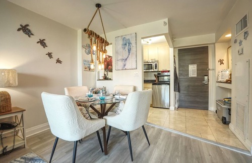 East Fort Lauderdale Hotel | GC Turtle Cove. Cozy cute. Nestled on Fort Lauderdale scenic intercostal.