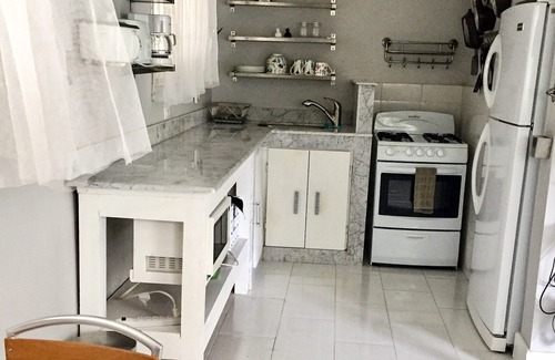 West Gate Hills Apartamento | Lion Hide Villa: apartamento Green Door, 1 dormitorio