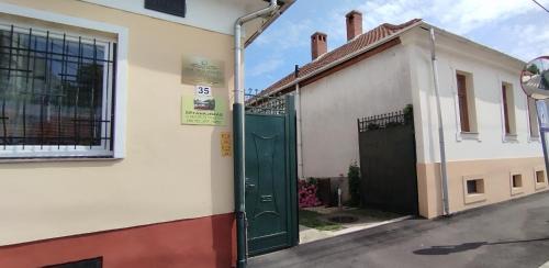 Sarospatak Apartamento | Gecse-Villa