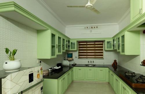 Irinjalakuda Casa | GEE DE Homes
