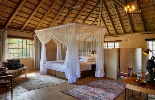 Kruger National Park Cabina | Geiger's Camp in Timbavati Game Reserve by NEWMARK